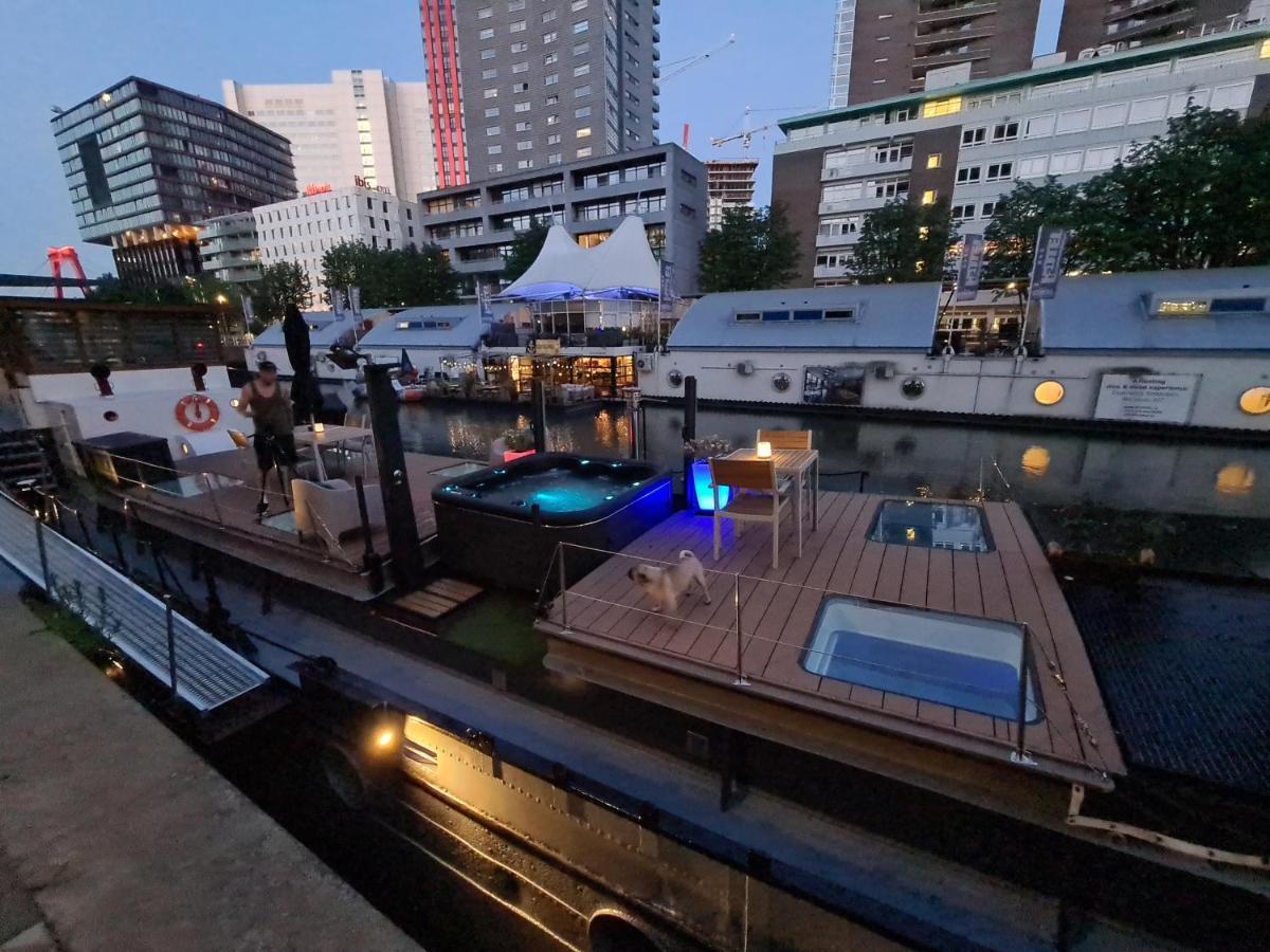 De Coaster & Aquarium Ponton Hotel Rotterdam Kültér fotó