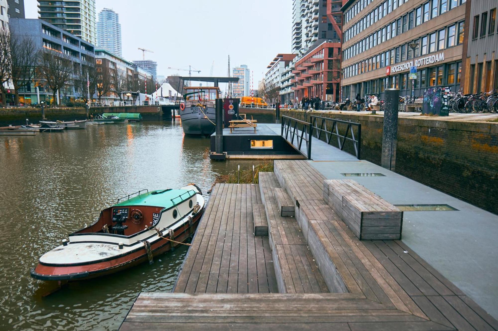 De Coaster & Aquarium Ponton Hotel Rotterdam Kültér fotó